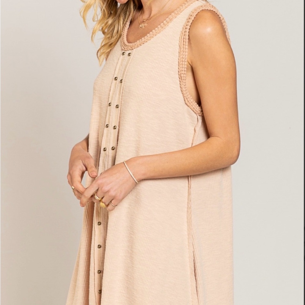 POL High-Low Sleeveless Dress - Picture 3 of 7